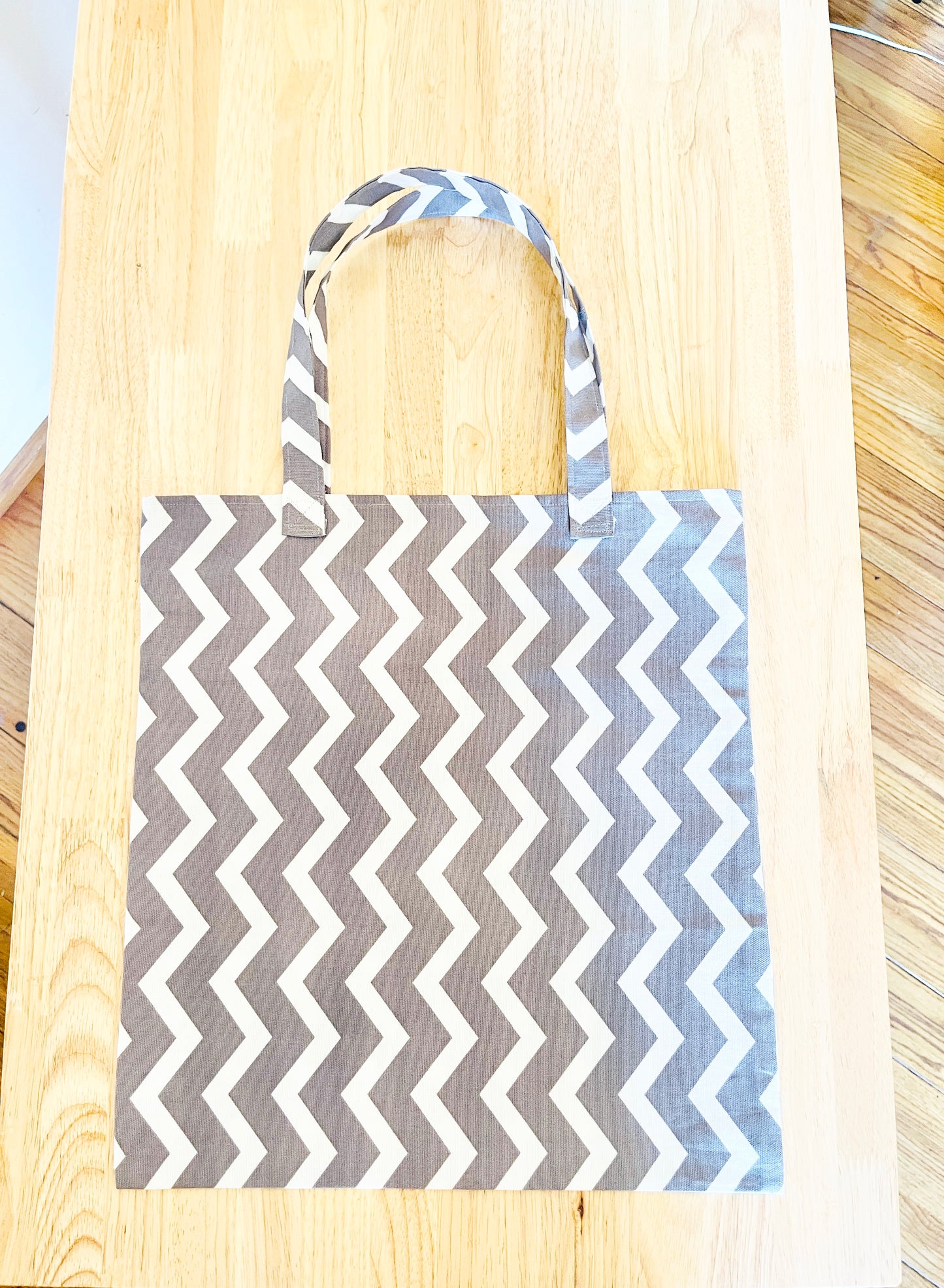 Chevron Print Tote Bag: 100%Cotton Canvas