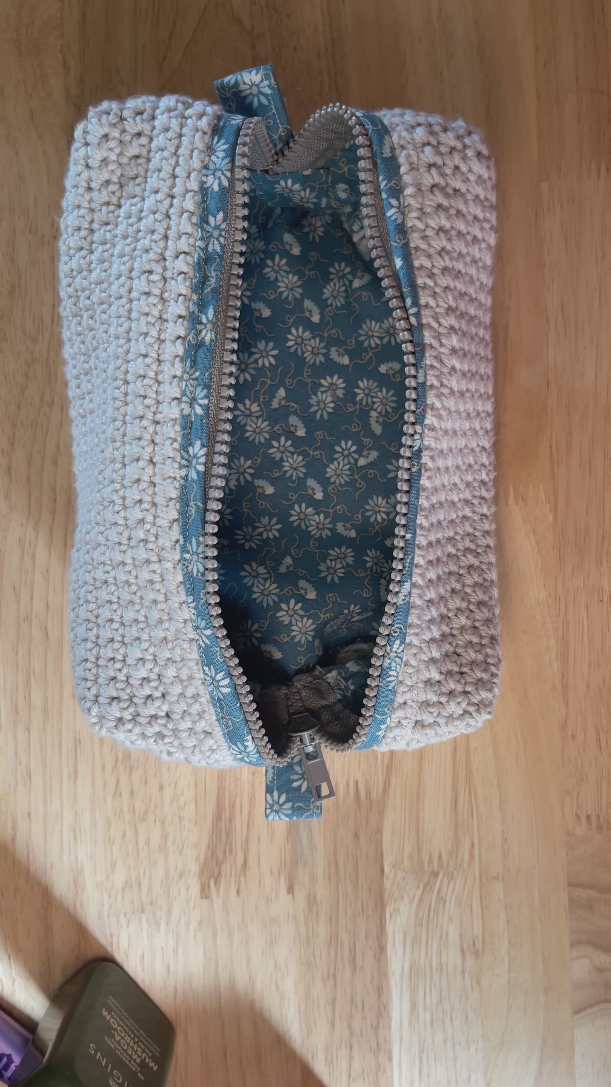 showing how big pouch is
